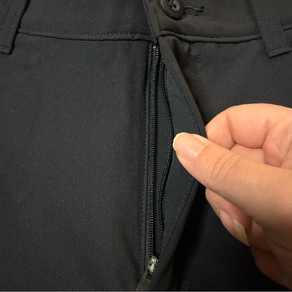 Under Armour Court Golf 10” black shirts men’s sz 30 nwt new - Picture 3 of 9